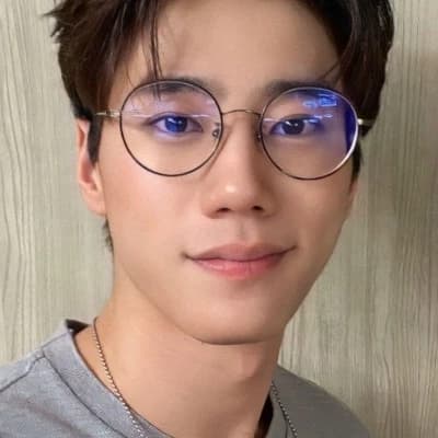 Lee Jun Young thumbnail