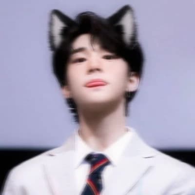 Hwang Hyunjin thumbnail