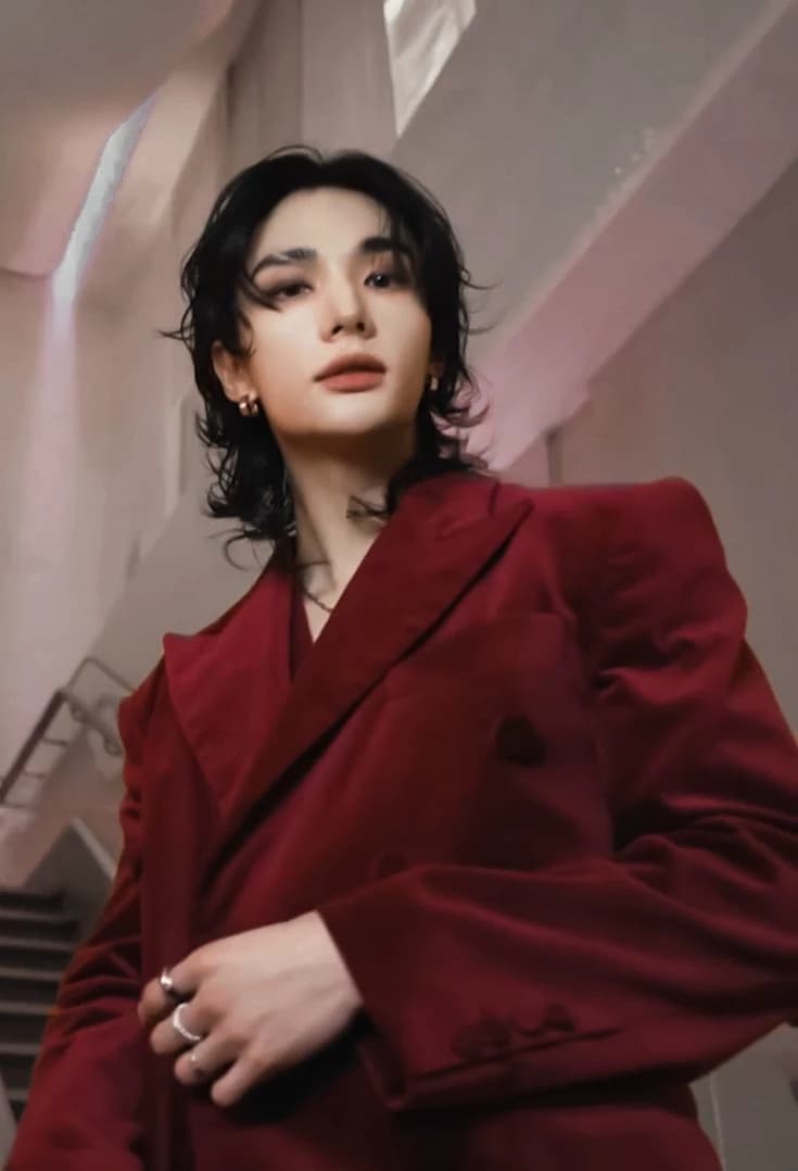 Hyunjin thumbnail