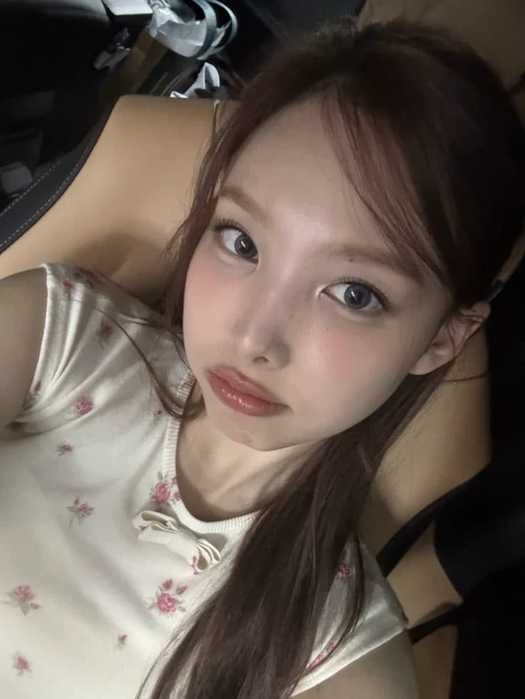 Nayeon thumbnail