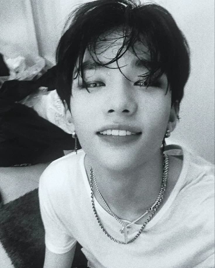 Hyunjin  thumbnail