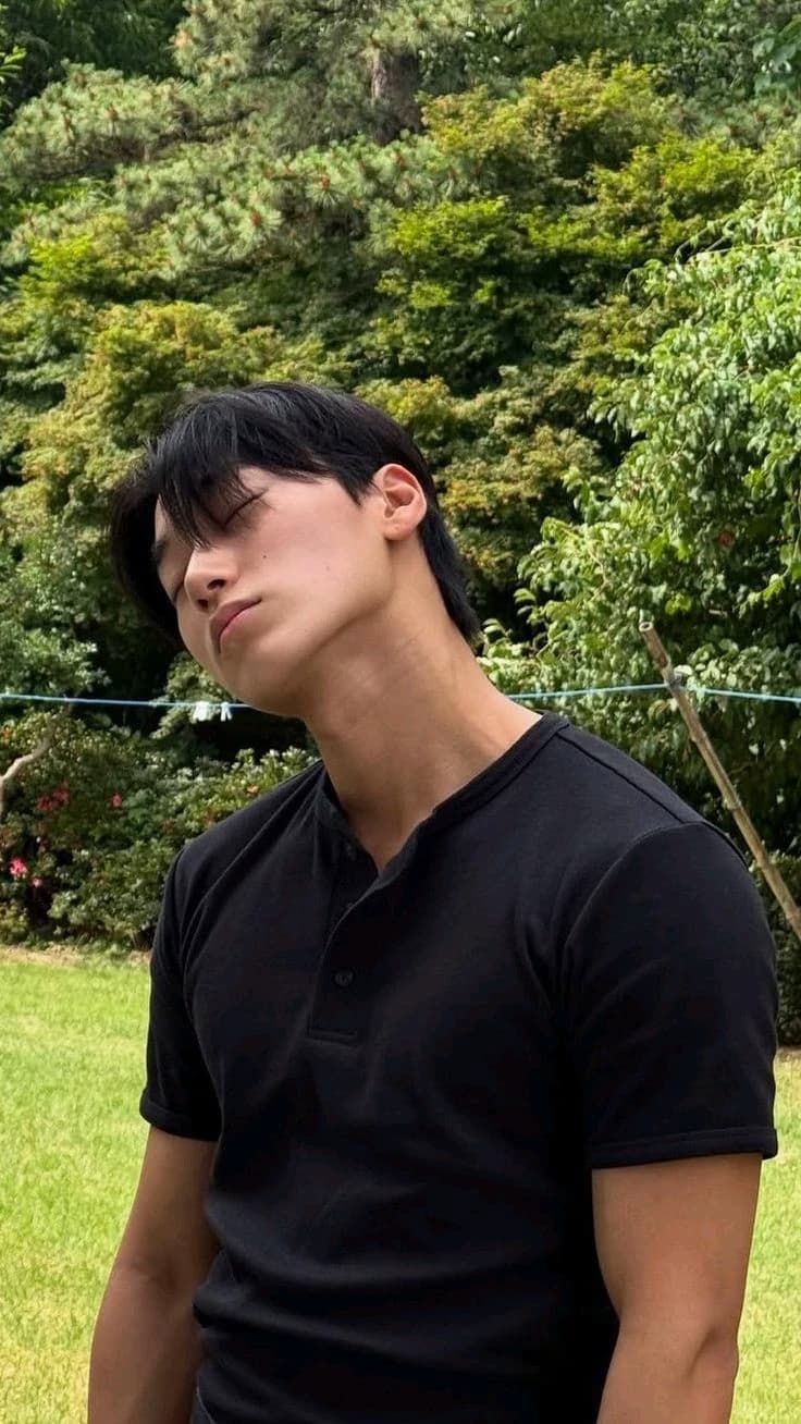 Choi San thumbnail