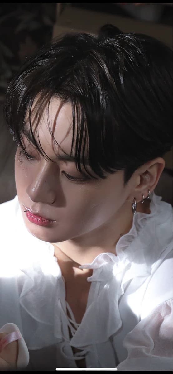 Jeon Jungkook thumbnail