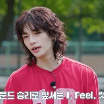 Hwang Hyunjin thumbnail