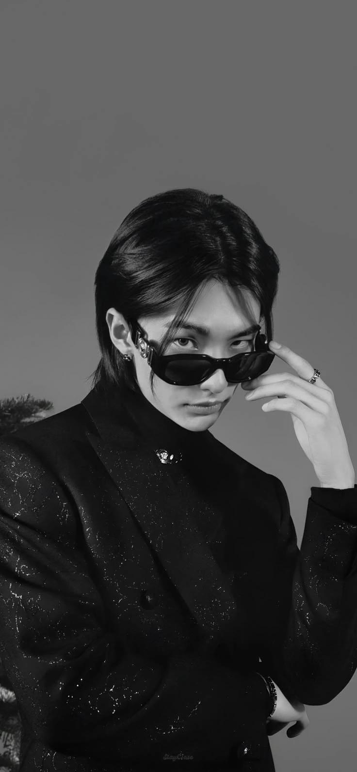 Hwang Hyunjin thumbnail