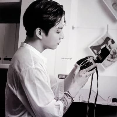 Jeon Jungkook thumbnail