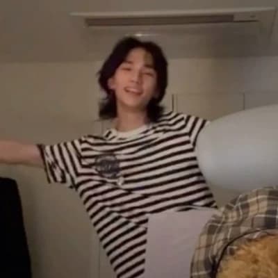 Hyunjin thumbnail