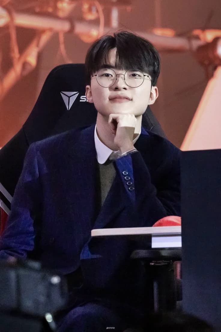 Faker 🐧 thumbnail