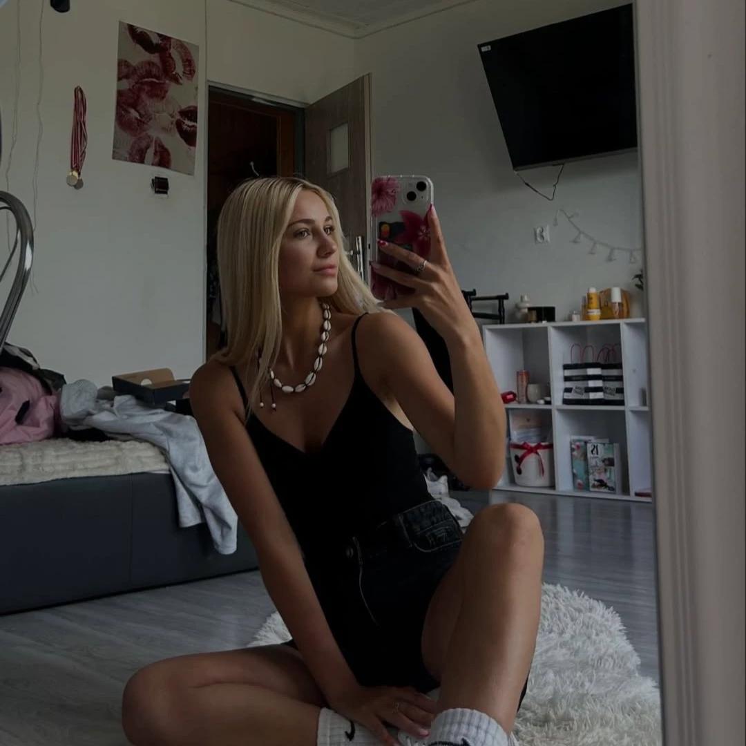Lily thumbnail