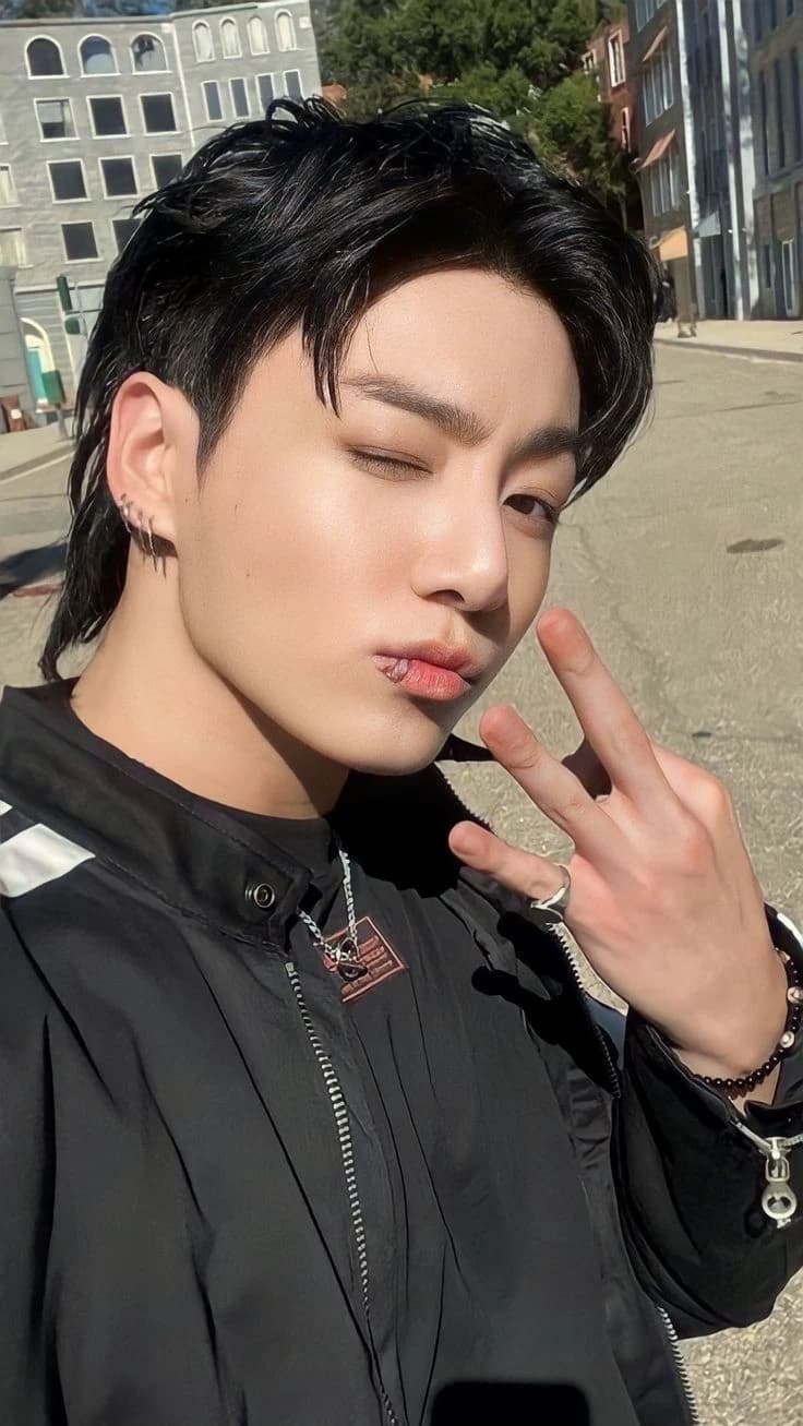 Jeon Jungkook thumbnail