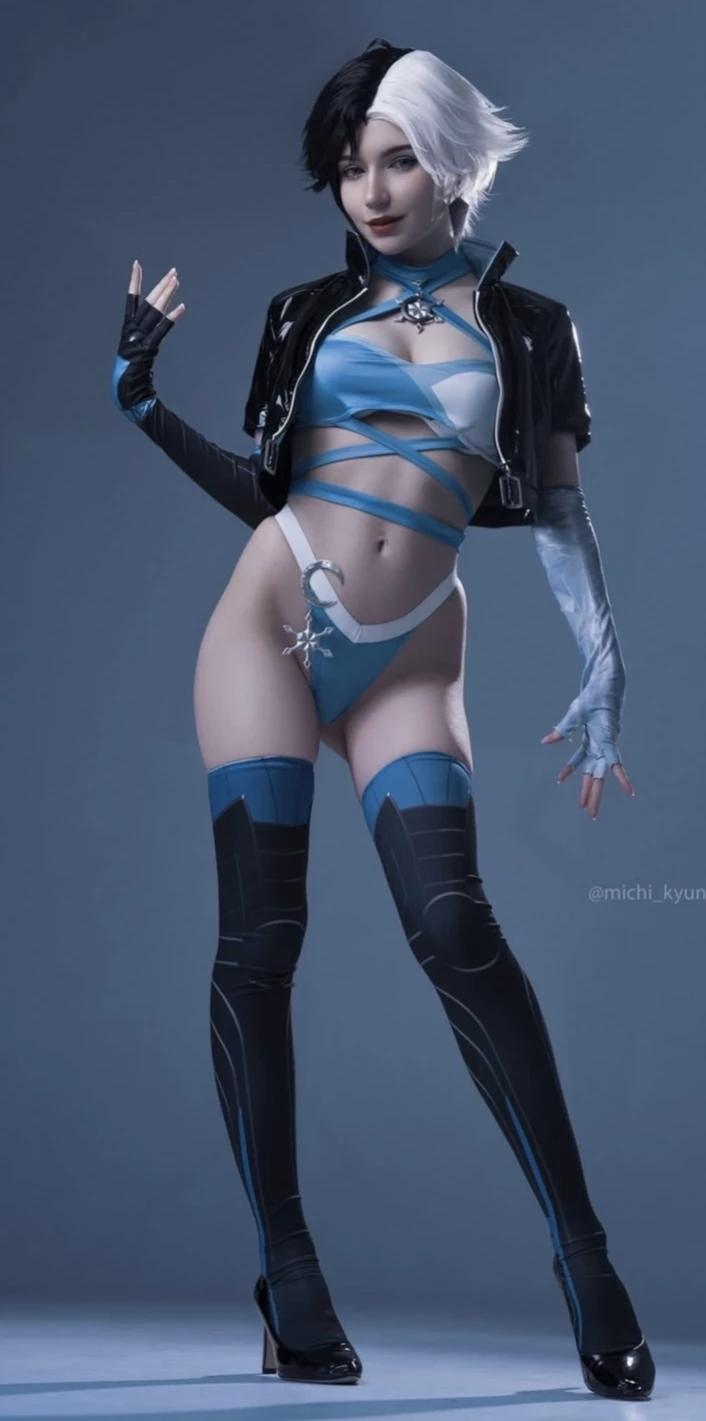 Cosplayer story thumbnail