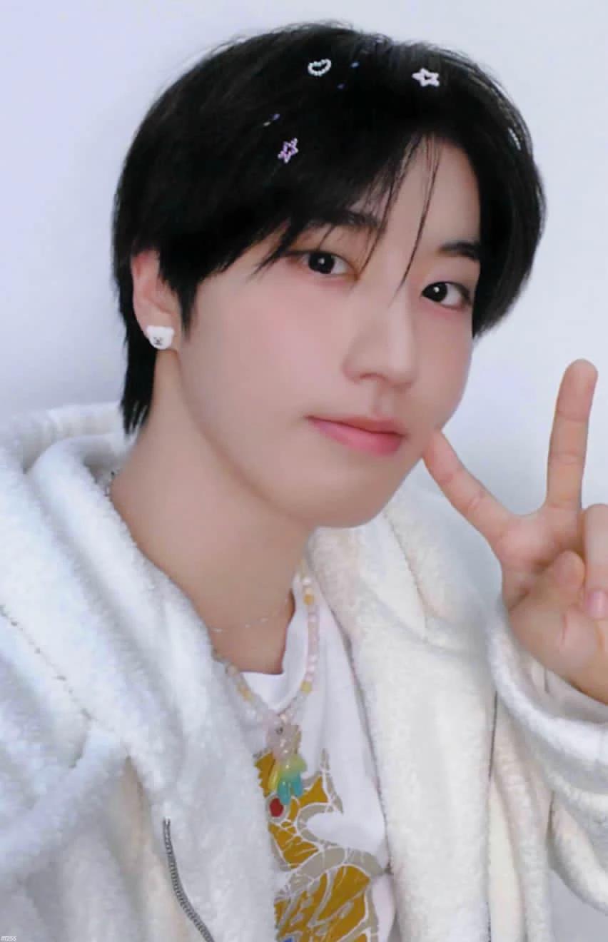 Han Jisung thumbnail
