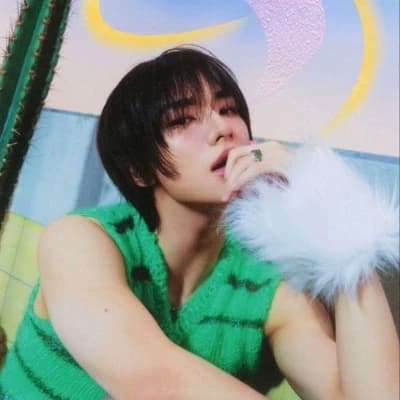 Hyunjin thumbnail