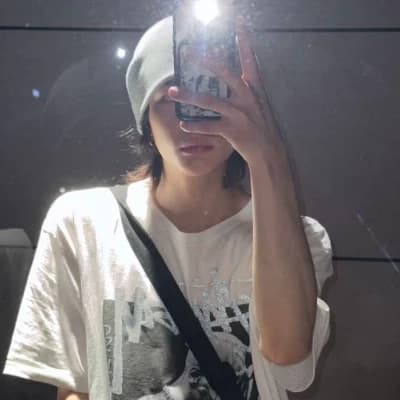 Hwang Hyunjin thumbnail