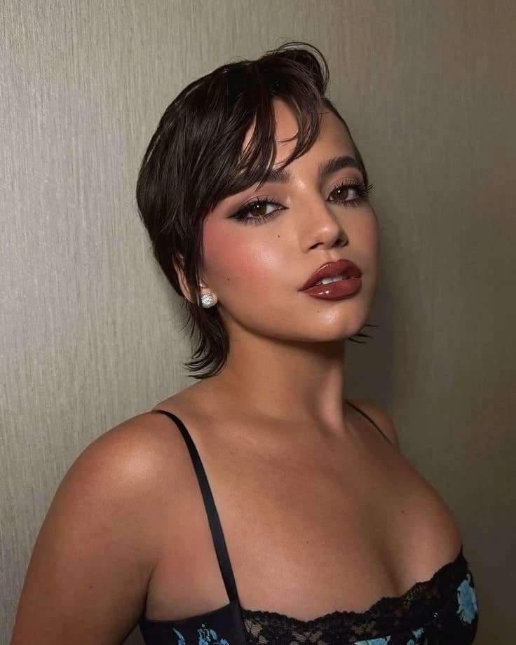 Isabela merced thumbnail