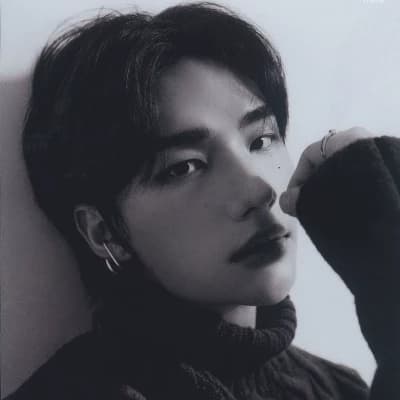 Hyunjin thumbnail
