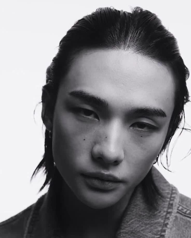 Hwang Hyunjin thumbnail