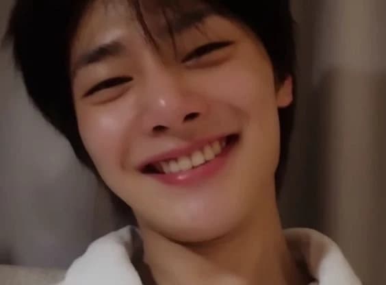 Jeongin thumbnail