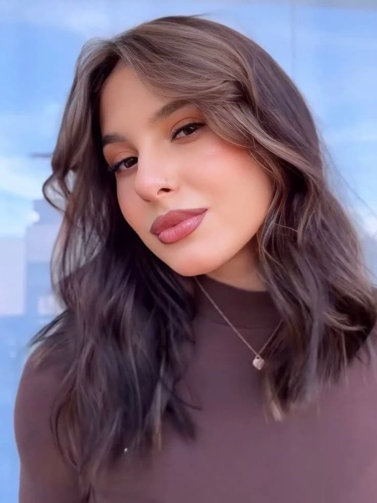 Ana Castela thumbnail