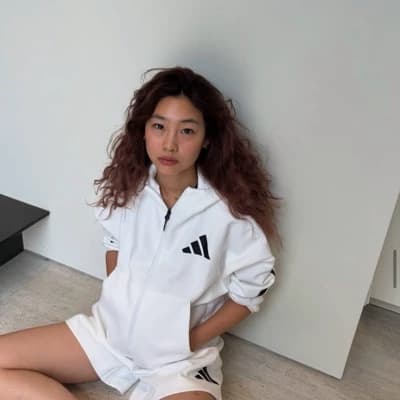 Kang Sae-byeok (Actress) thumbnail