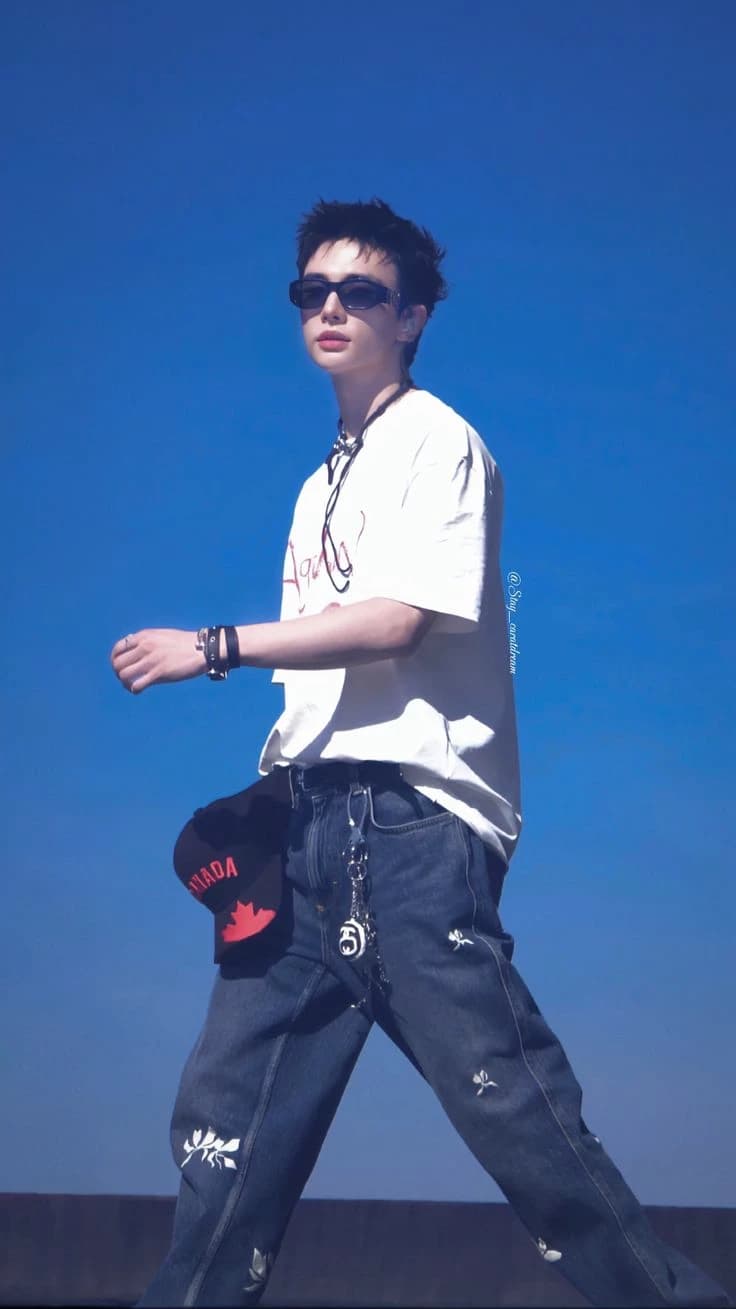 Hwang hyunjin thumbnail