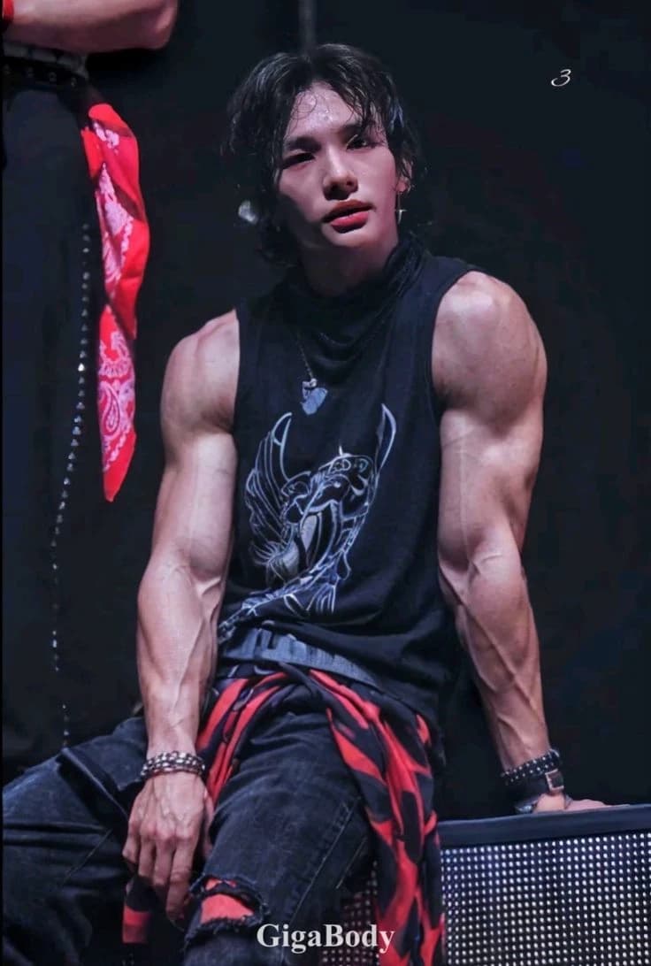 Hwang Hyunjin thumbnail