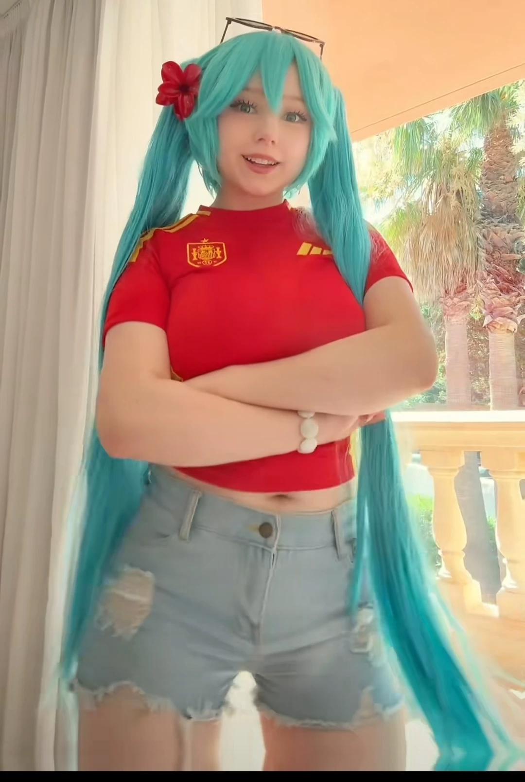 Mina thumbnail