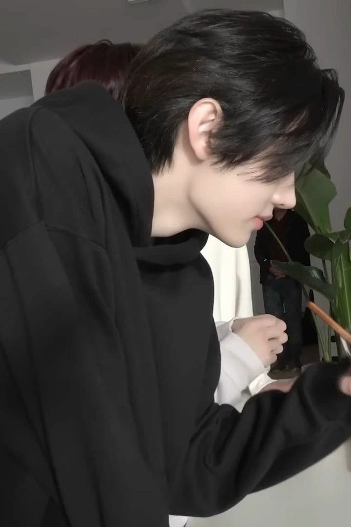 Sunghoon thumbnail