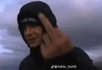 Tom kaulitz thumbnail