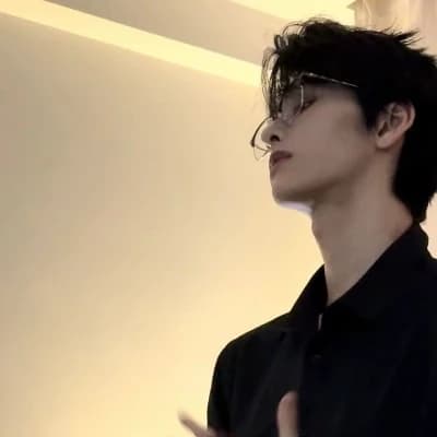 Zhang Yuan thumbnail