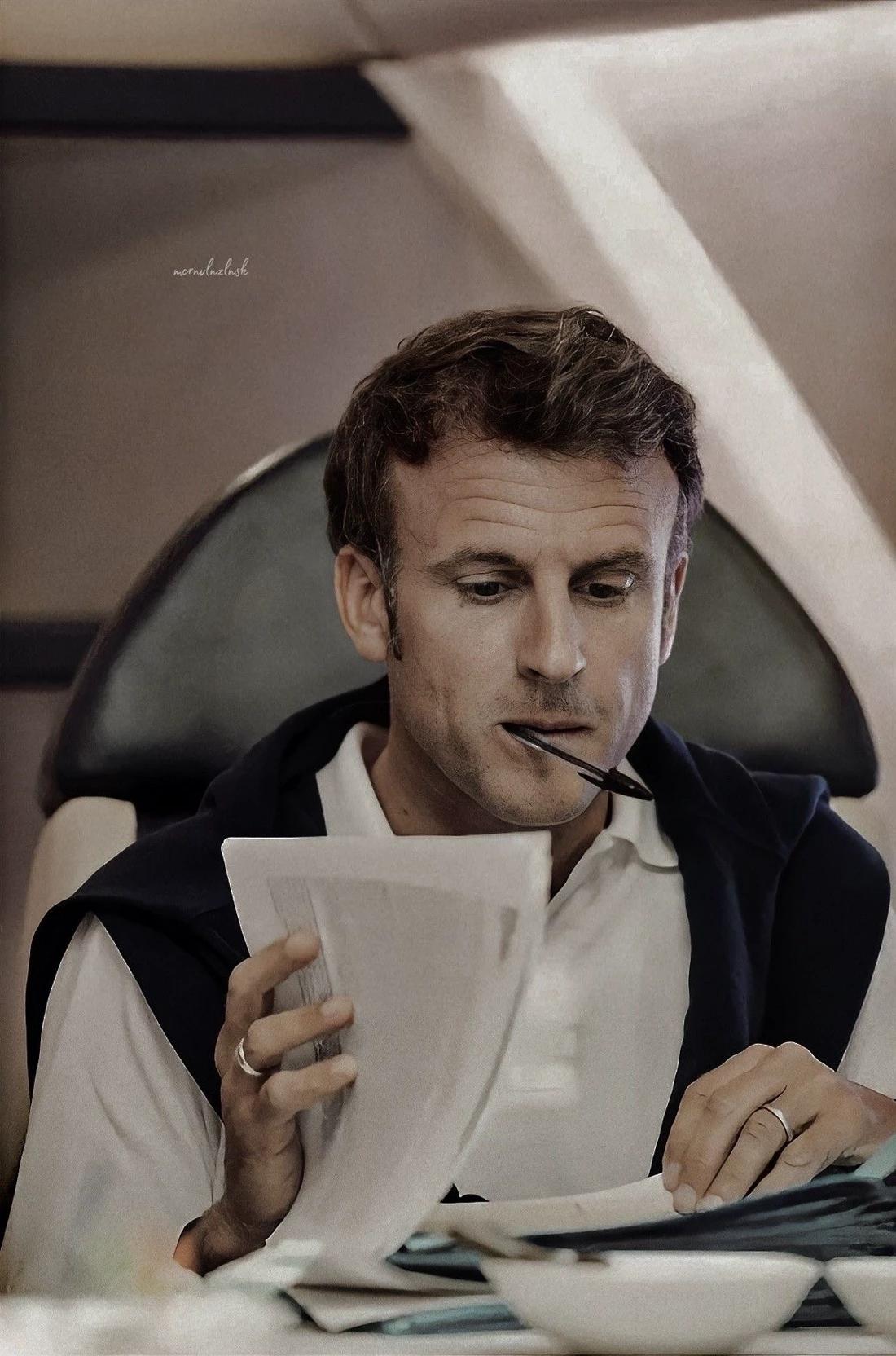 Emmanuel Macron thumbnail