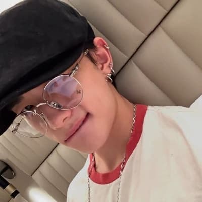 Hwang Hyunjin thumbnail