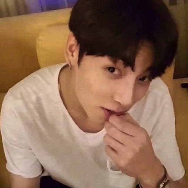 Jeon Jungkook thumbnail