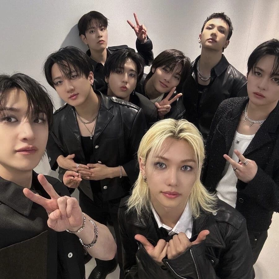 stray kids thumbnail