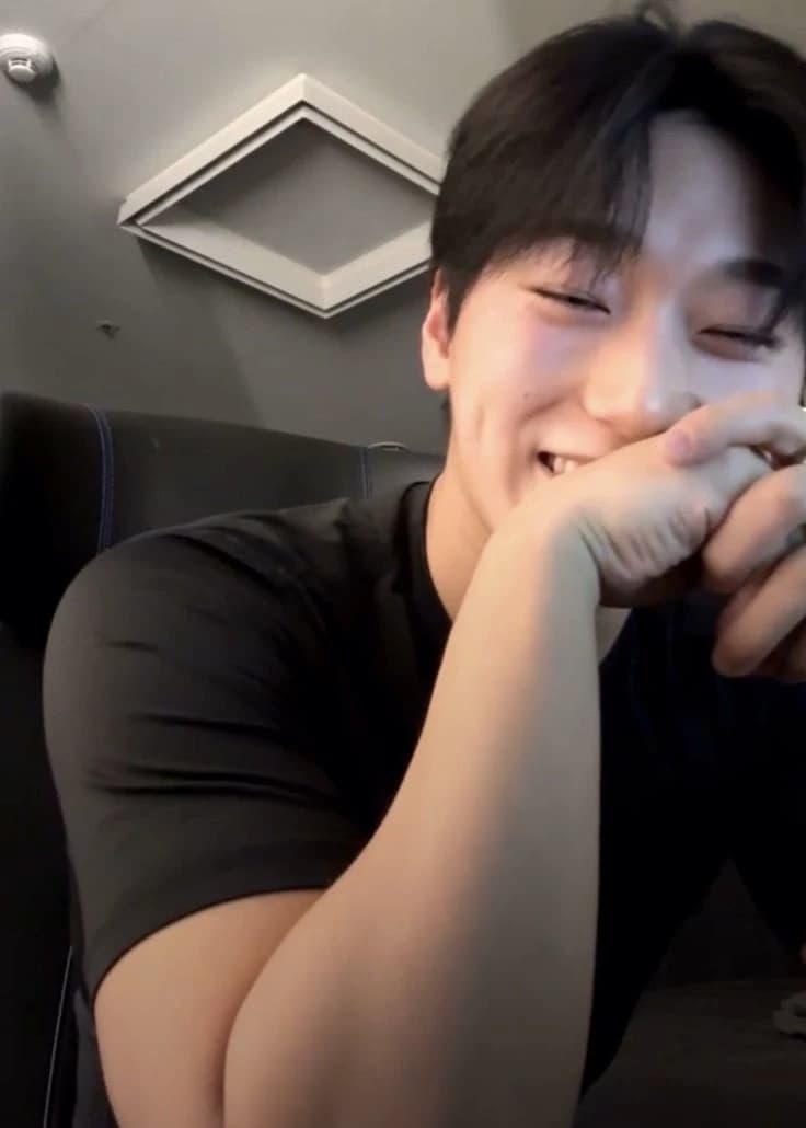 Choi San thumbnail