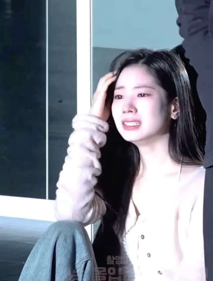 Dahyun//🖇🥀 thumbnail