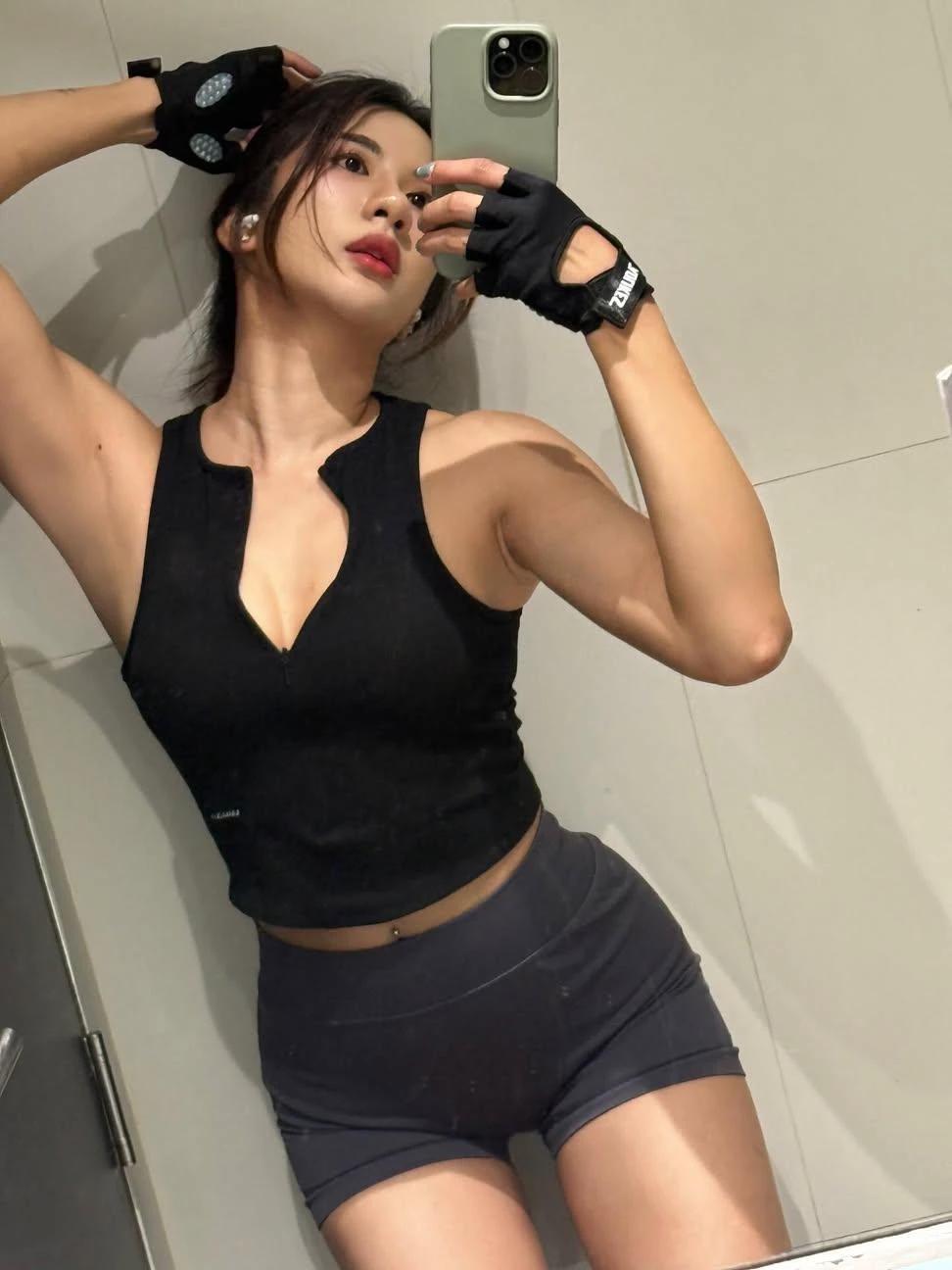 Shin Hyuna thumbnail
