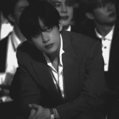 Kim Taehyung thumbnail