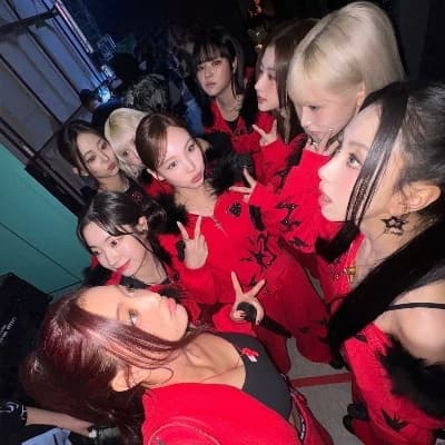 TWICE, TENTH MEMBER  thumbnail