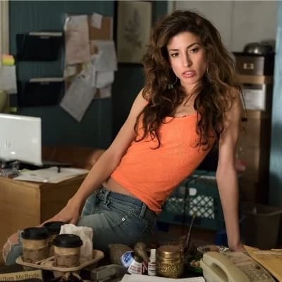 Tania Raymonde thumbnail