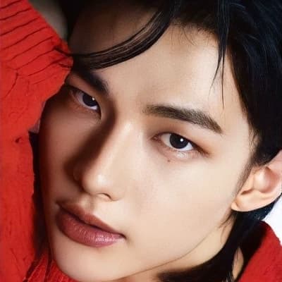 Hyunjin Hwang thumbnail