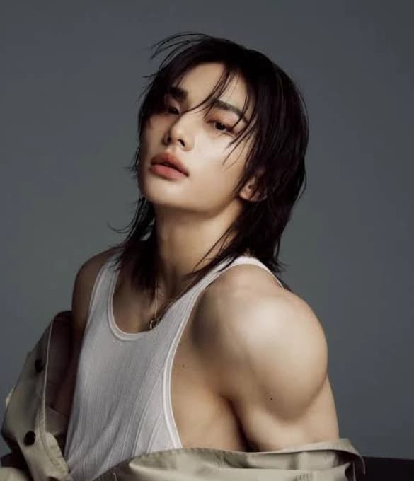 HWANG HYUNJIN 🙂️🫦 thumbnail
