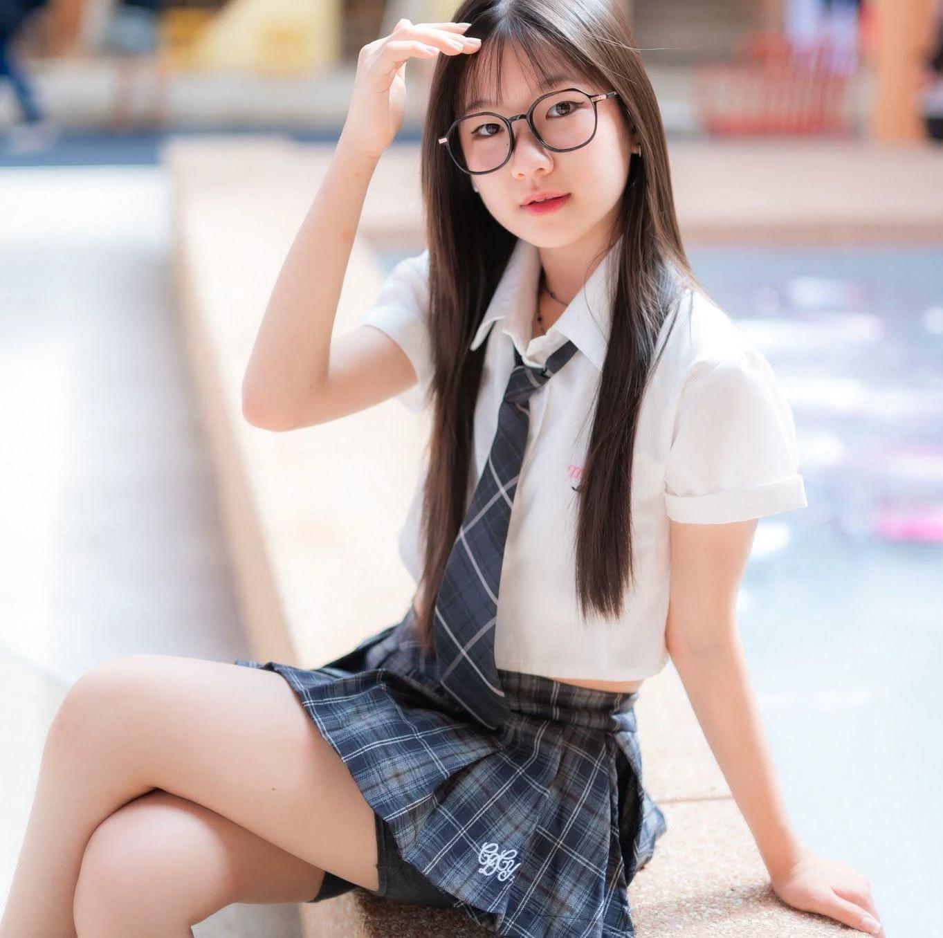 Exchange students in Japan thumbnail