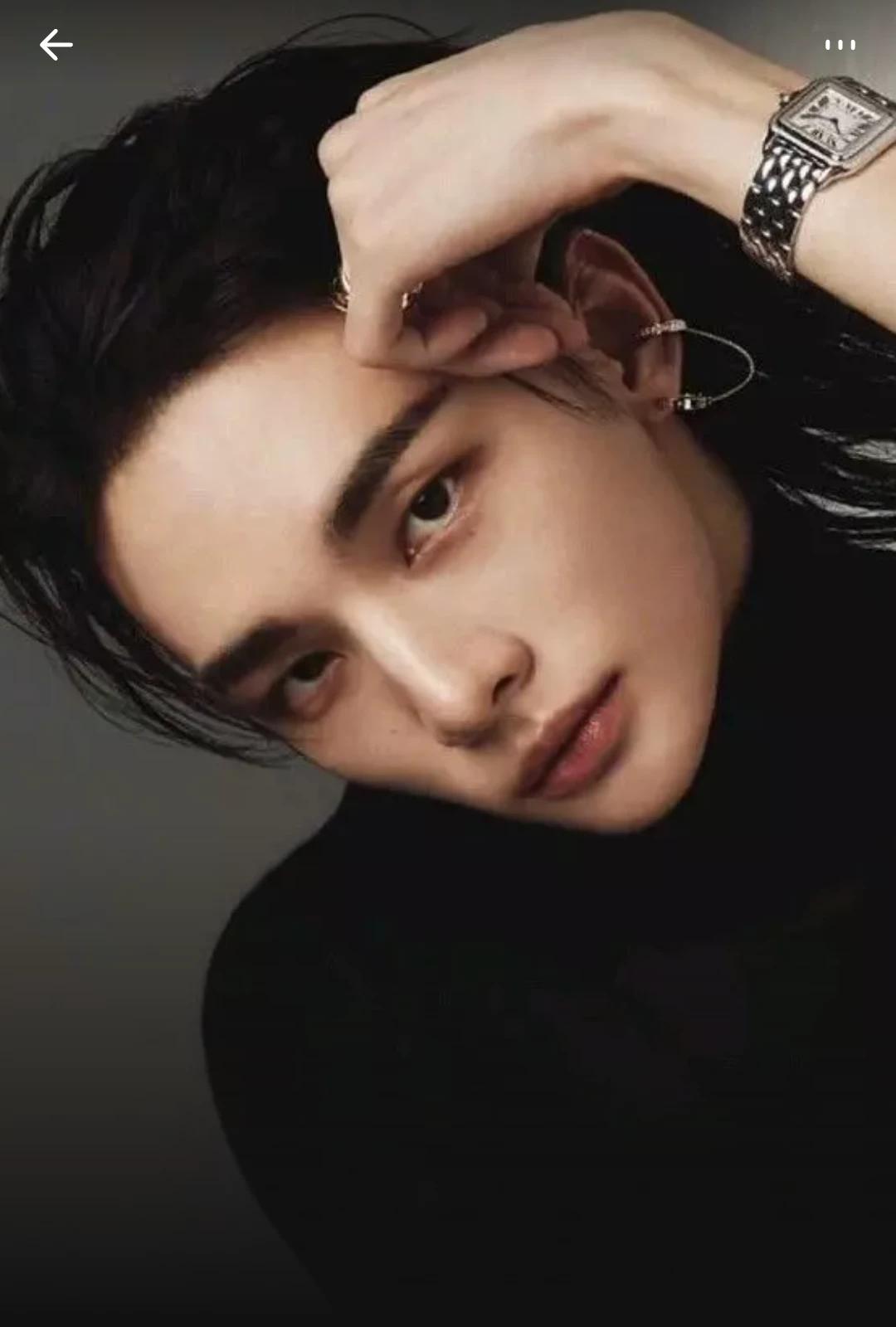 Idol Hwang Hyunjin  thumbnail