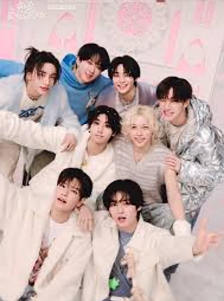 Stray kids  thumbnail