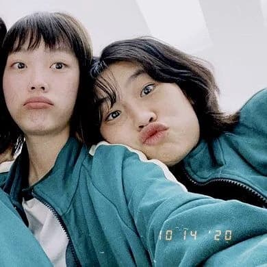 Sae-byeok e Ji-yeong thumbnail