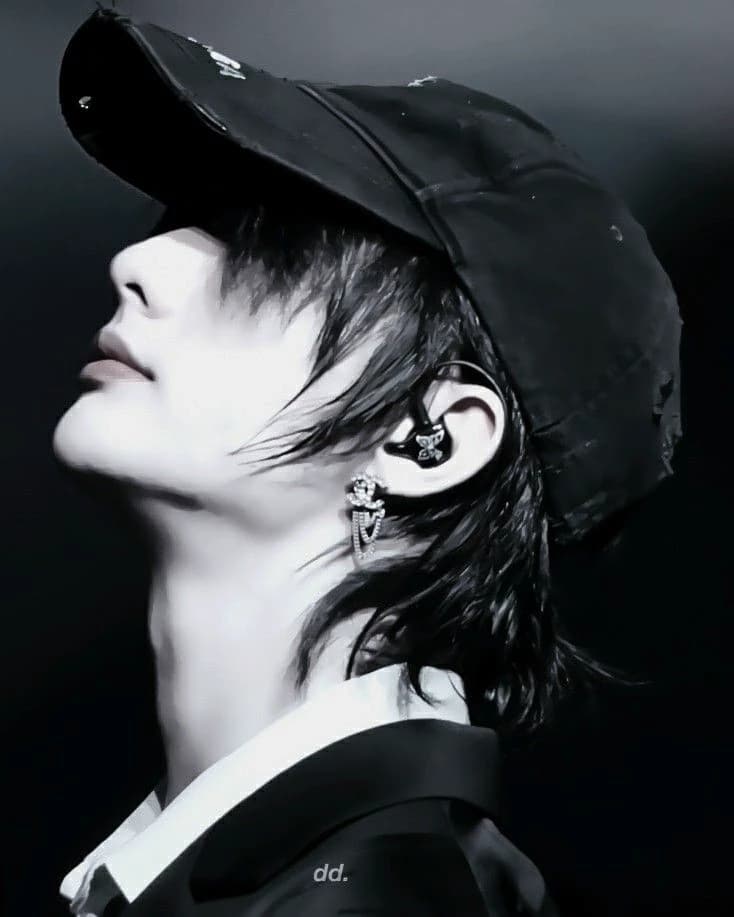 Hwang Hyunjin (Hyunlix) thumbnail