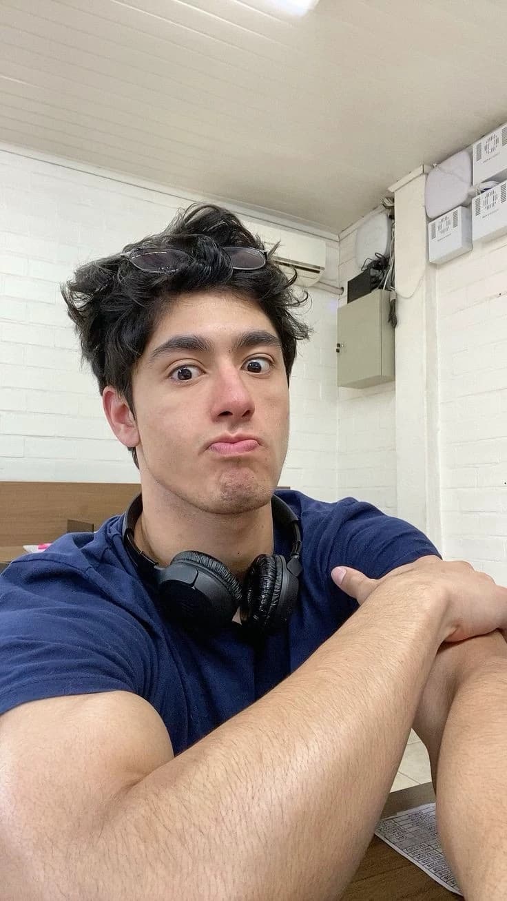 Elliot Ageera thumbnail
