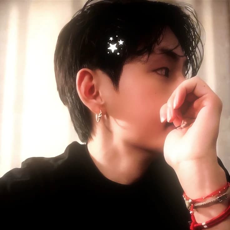 Kim Taehyung thumbnail