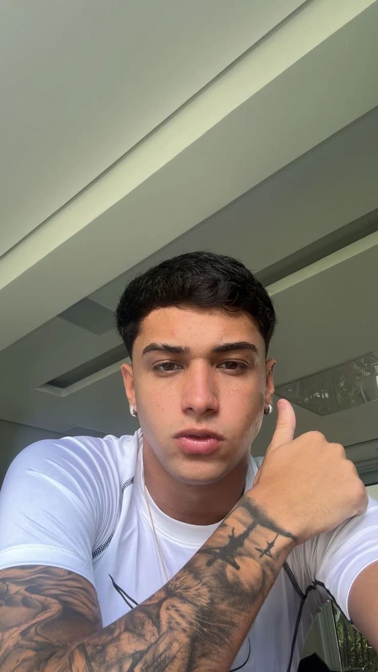Leonardo | owner of the hill thumbnail